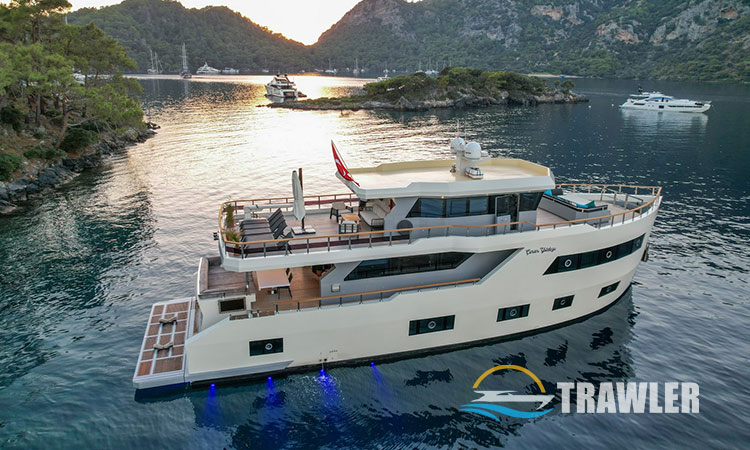 Çınar Yıldızı Trawler Yacht Charter