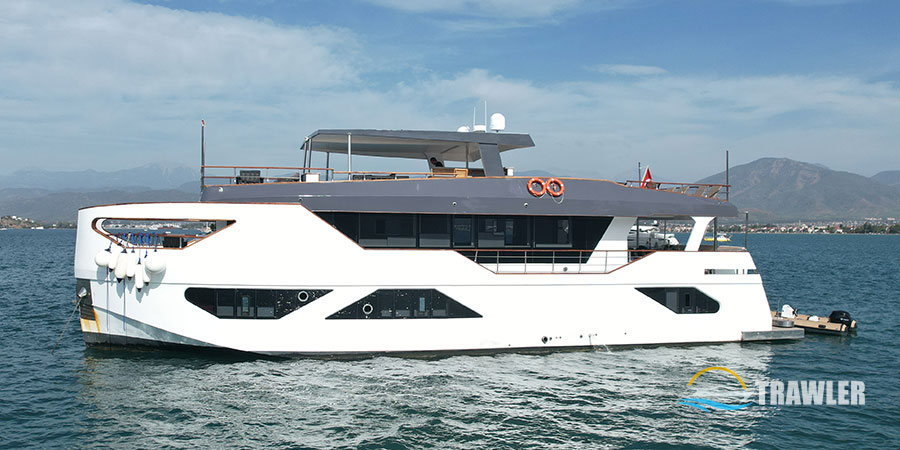 Nayk 3 Trawler Yacht Charter