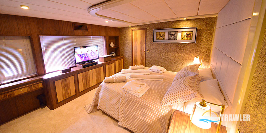 Simay F Trawler Yacht Charter